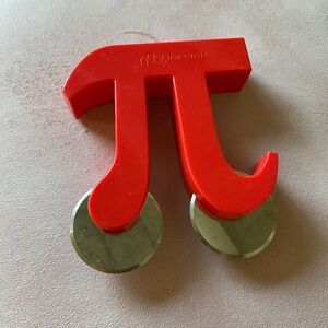 Pizza Pi Cutter NuOp Design - Red